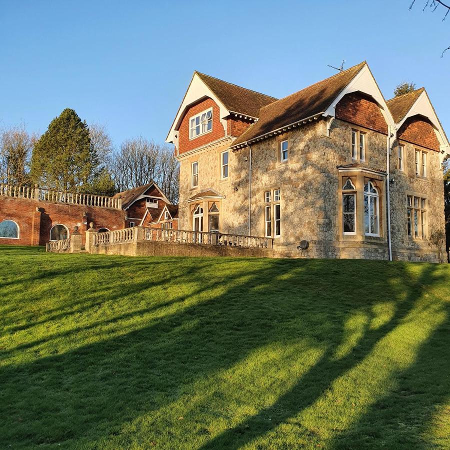 Country Manor House With Indoor Pool And Hot Tub Villa Rochester  Exterior photo
